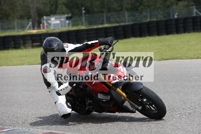 /Archiv-2024/29 12.06.2024 MOTO.CH Track Day ADR/Gruppe blau/71